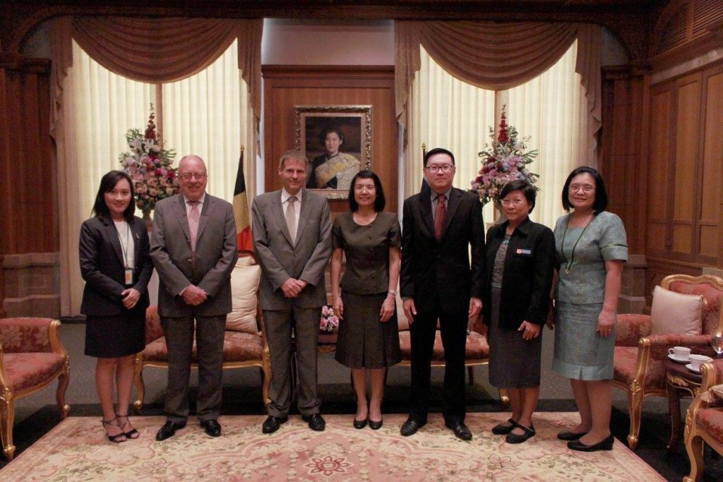 590526 01 11zon เอกอัครราชทูตแห่งราชอาณาจักรเบลเยี่ยมเยือนสถาบัน