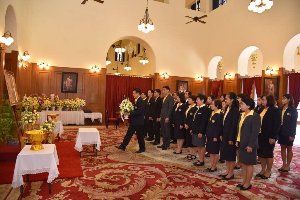 ลงนามถวายพระพร