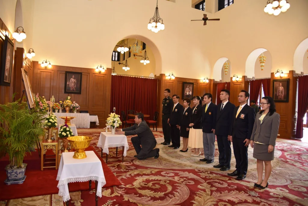 สมาคมนักศึกษาเก่า ร่วมลงนามถวายพระพร