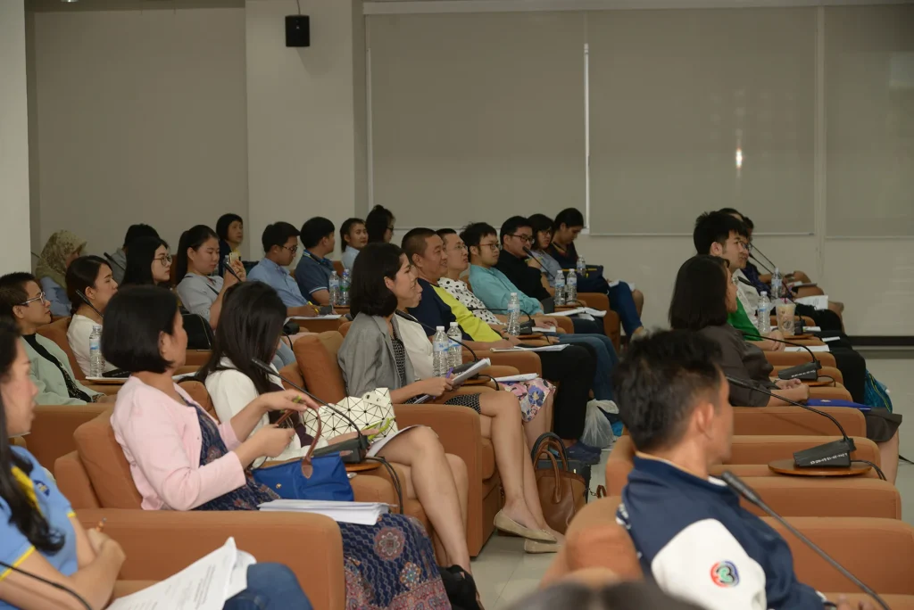 591010 03 Academic Forum