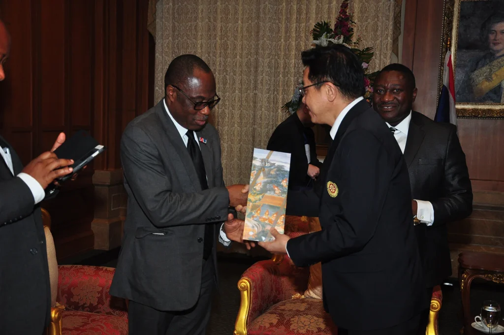 591116 05 University of Education, Winneba (UEW) เยือนสถาบัน