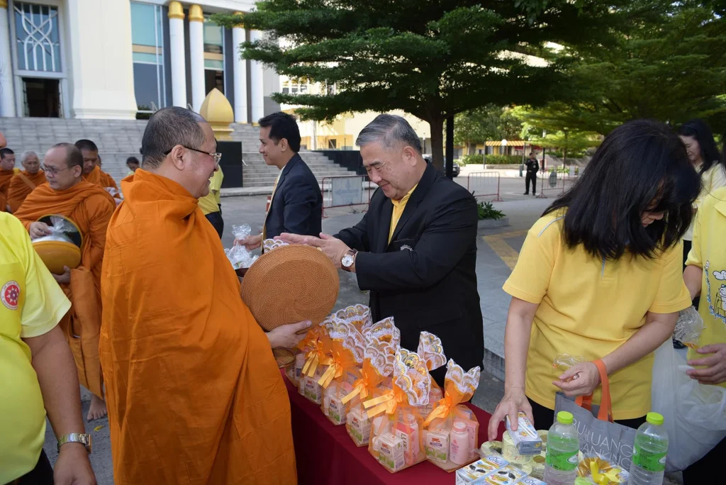 611012 02 พิธีบำเพ็ญกุศลเพื่อถวายเป็นพระราชกุศล รัชกาลที่ 9 พระผู้ทรงก่อตั้งสถาบัน