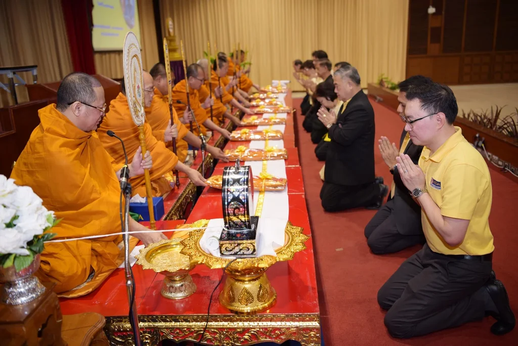 611012 08 พิธีบำเพ็ญกุศลเพื่อถวายเป็นพระราชกุศล รัชกาลที่ 9 พระผู้ทรงก่อตั้งสถาบัน