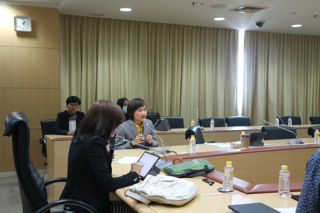 OIA แนะนำภารกิจงานด้านต่างประเทศให้กับคณะบริหารธุรกิจ