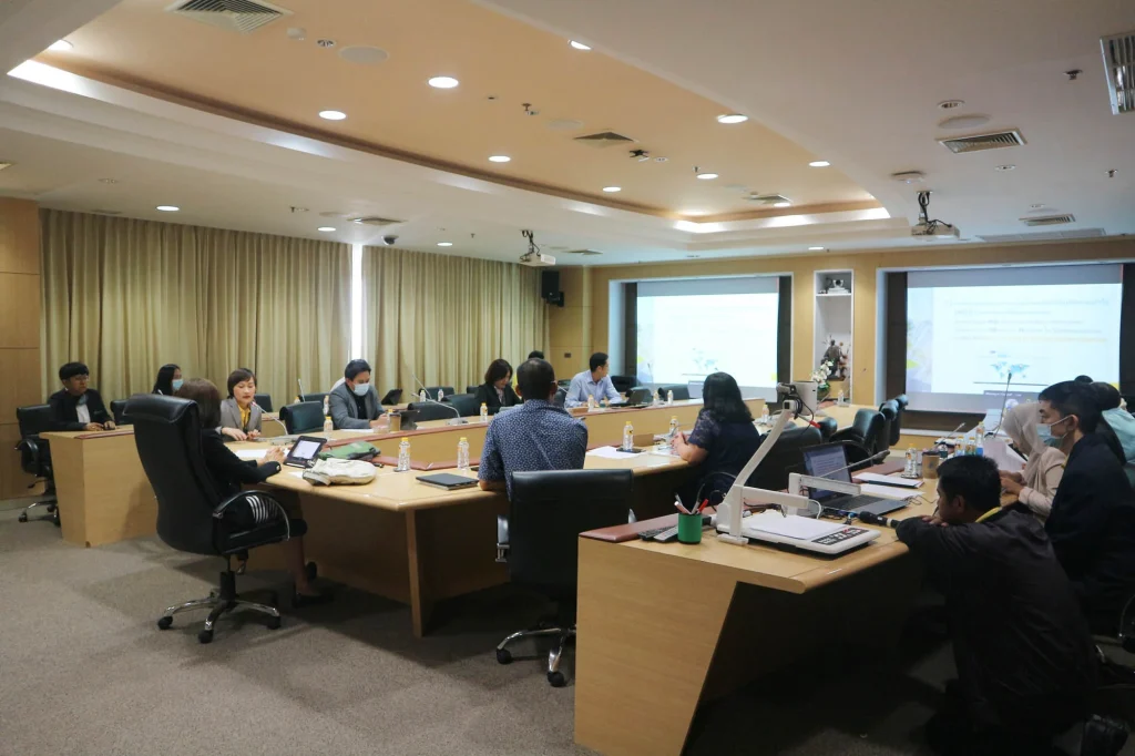 OIA แนะนำภารกิจงานด้านต่างประเทศให้กับคณะบริหารธุรกิจ