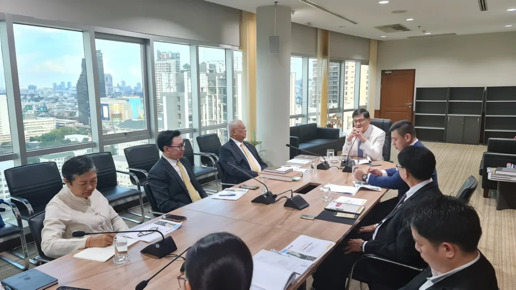 NIDA พบ ศาสตราจารย์พิเศษ ดร.เอนก เหล่าธรรมทัศน์