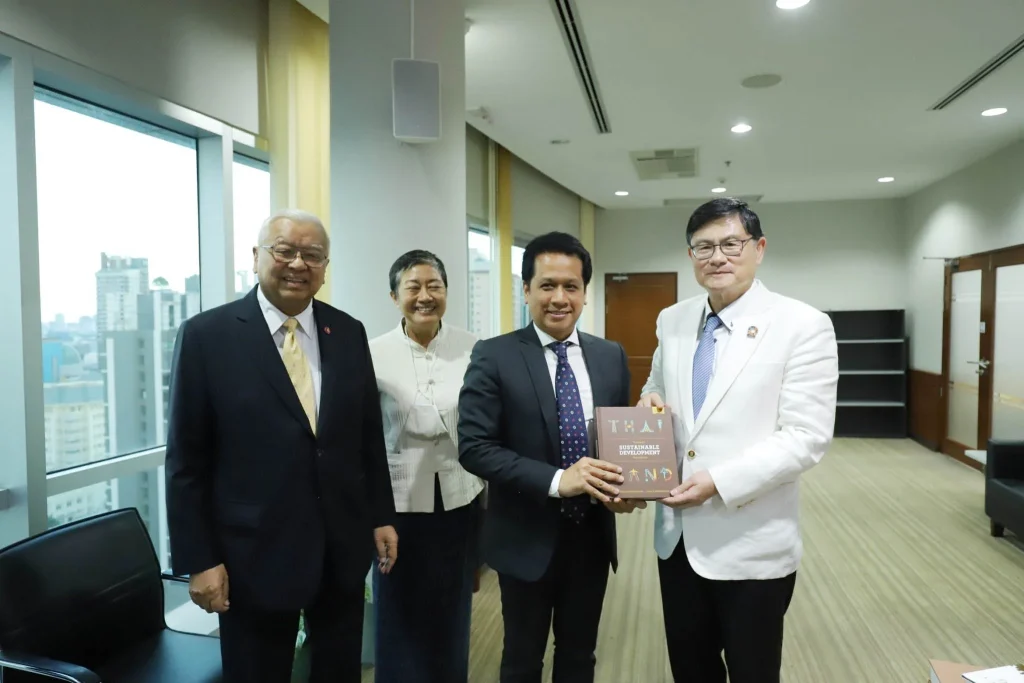 NIDA พบ ศาสตราจารย์พิเศษ ดร.เอนก เหล่าธรรมทัศน์