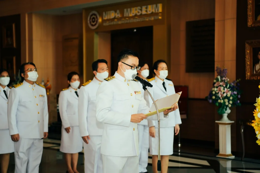 ‘นิด้า’ จัดพิธีน้อมรำลึก วันคล้ายวันสวรรคต ร.๙ พระผู้ทรงก่อกำเนิดสถาบัน