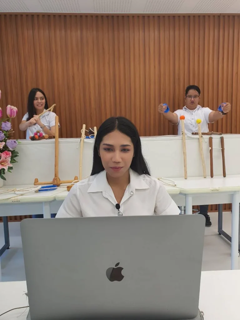 “Lady Pink” นิด้า คว้ารางวัลรองชนะเลิศโครงการออมสินยุวพัฒน์รักษ์ถิ่น ประจำปี 2565