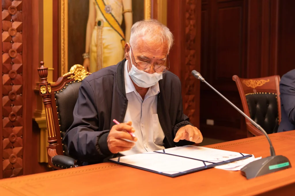 651213 09 “นิด้า – พอช. – เครือข่ายองค์กรชุมชน” ร่วมลงนามความร่วมมือ เสริมสร้างชุมชนเข้มแข็ง