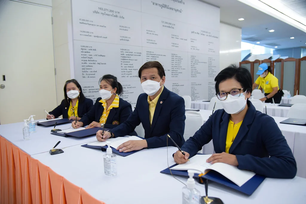 651219 05 scaled คณะผู้บริหาร “นิด้า” ร่วมลงนามถวายพระพรสมเด็จพระเจ้าลูกเธอ เจ้าฟ้าพัชรกิติยาภาฯ