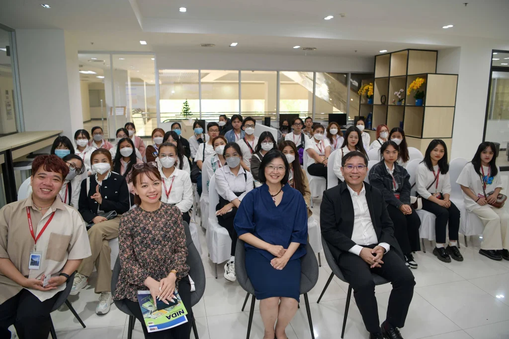 คณะจาก Yersin University (Yersin) เยือนสถาบัน