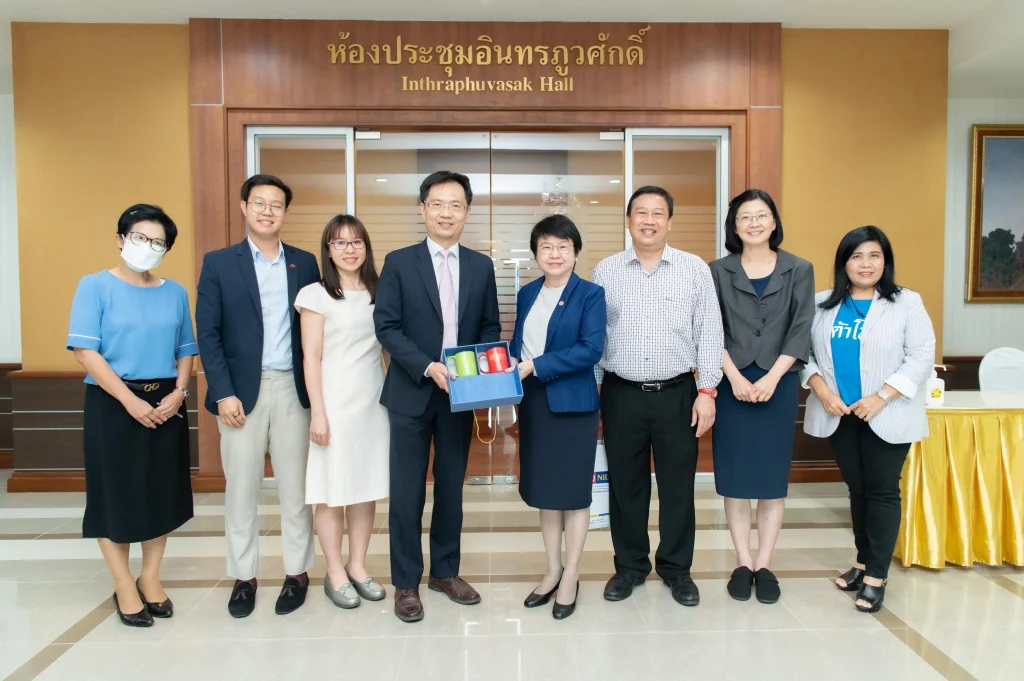 660224poll 07 scaled สำนักงานเศรษฐกิจและวัฒนธรรมไทเป ประจำประเทศไทย คณะศึกษาดูงานนิด้าโพล
