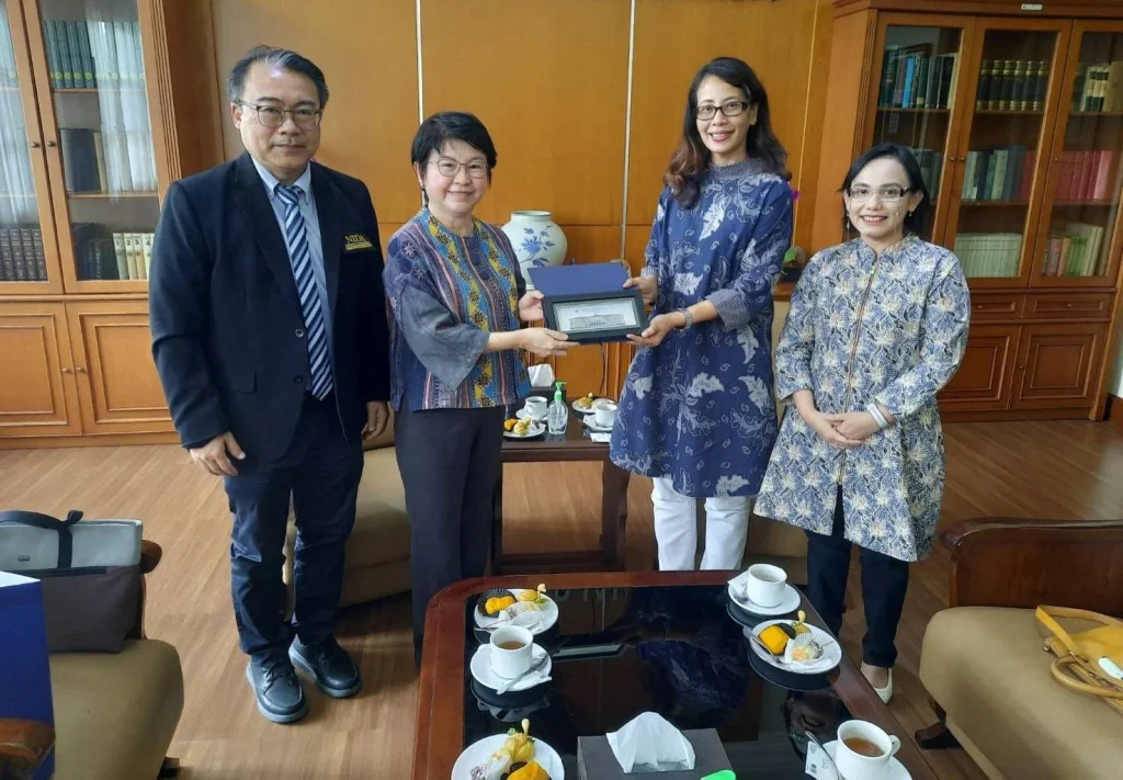 ผู้บริหาร NIDA เยือน Universitas Gadjah Mada (UGM) สาธารณรัฐอินโดนีเซีย