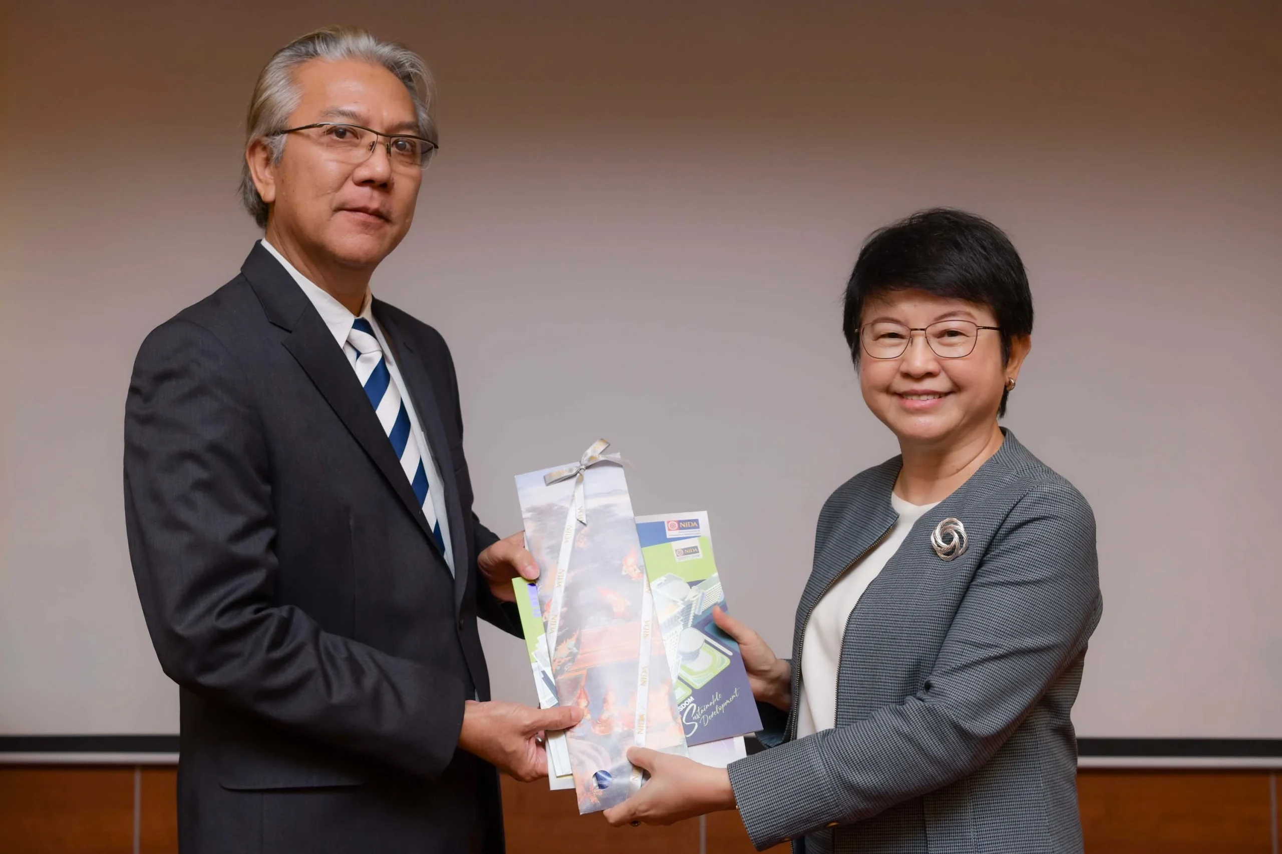 Pennsylvania State University เยือนสถาบัน