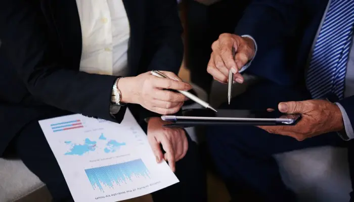 Compensation Reform Analysis on Inflated Credit Rating Attenuation