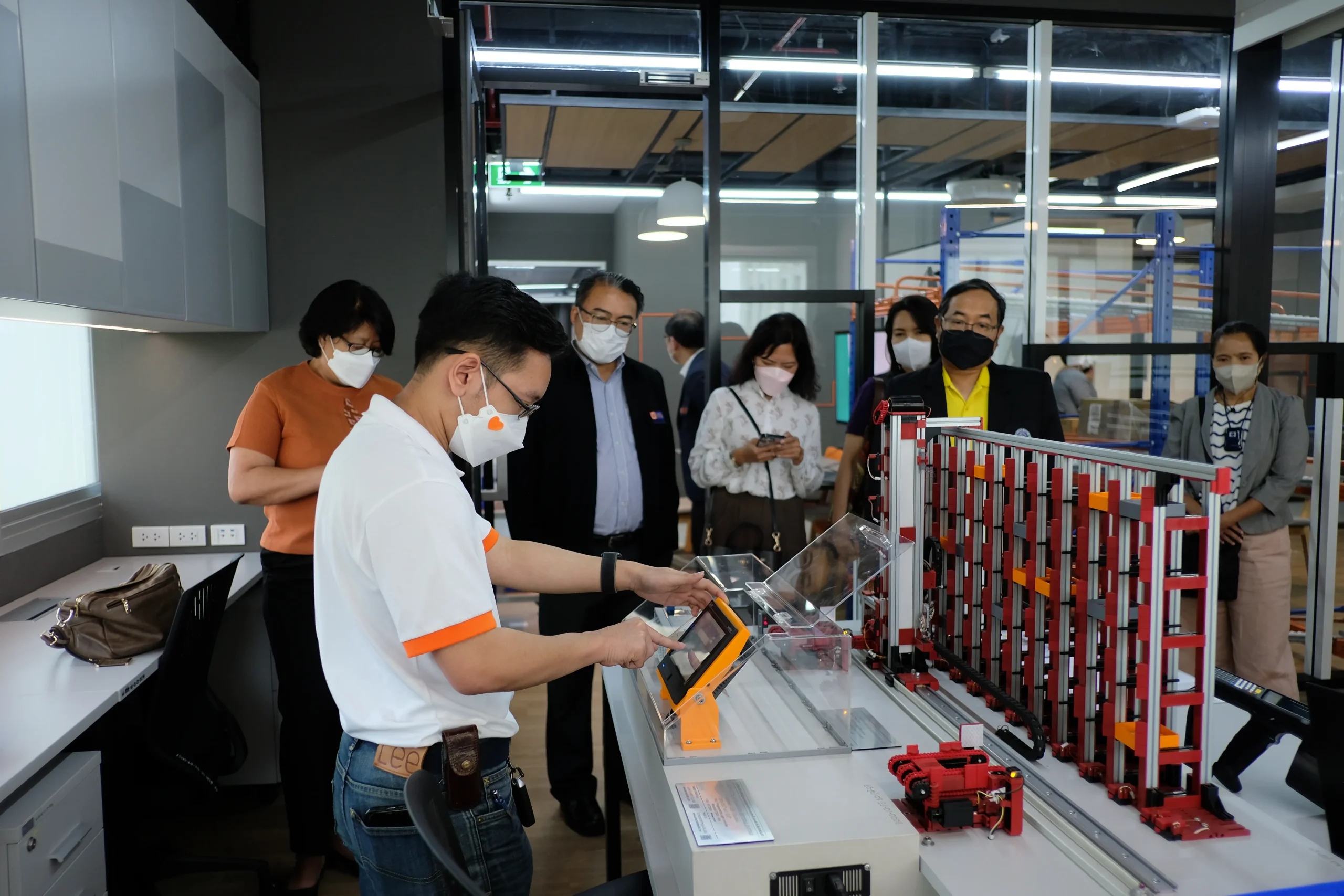 วิทยาศาสตรมหาบัณฑิต สาขาวิชาโลจิสติกส์อัจฉริยะและการจัดการโซ่อุปทาน (LSCM) (ภาคปกติ)