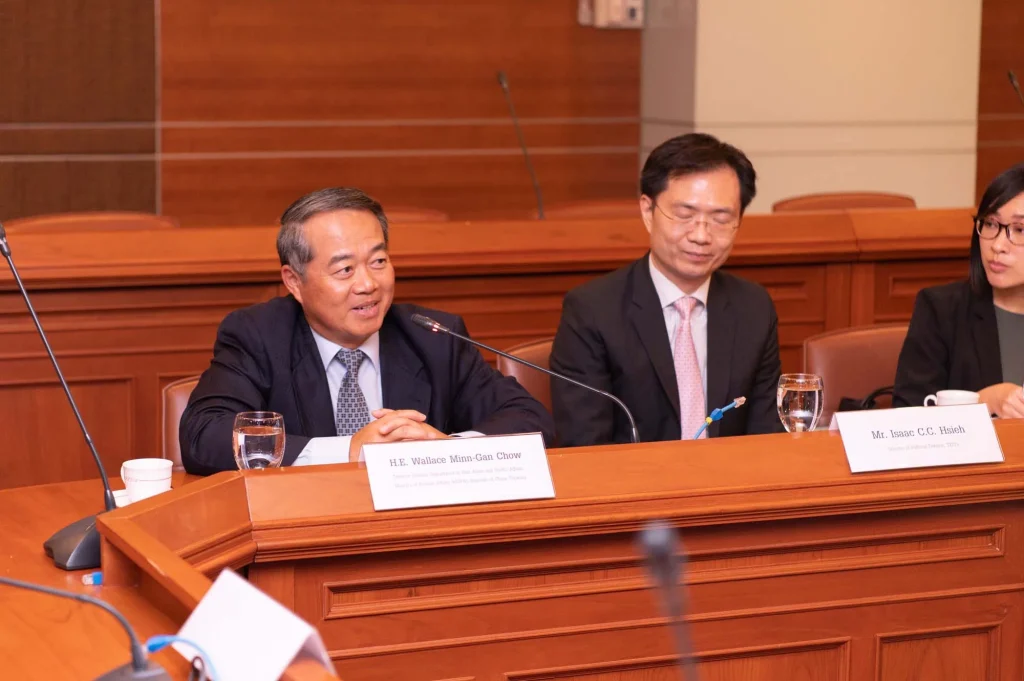 คณะศึกษาดูงานจากสำนักงานเศรษฐกิจฯ ไทเป ประจำประเทศไทย เยี่ยมชมนิด้าโพล