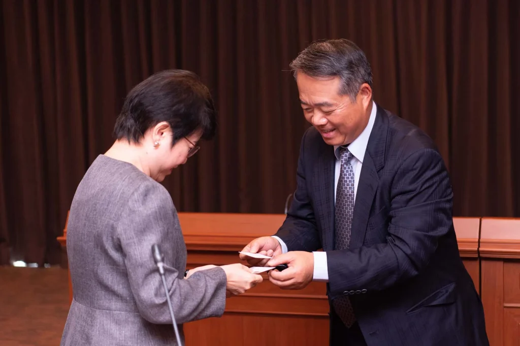 คณะศึกษาดูงานจากสำนักงานเศรษฐกิจฯ ไทเป ประจำประเทศไทย เยี่ยมชมนิด้าโพล