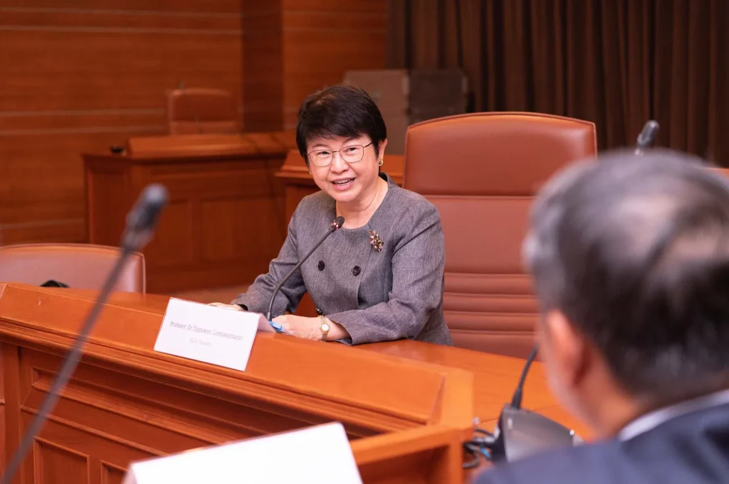 คณะศึกษาดูงานจากสำนักงานเศรษฐกิจฯ ไทเป ประจำประเทศไทย เยี่ยมชมนิด้าโพล