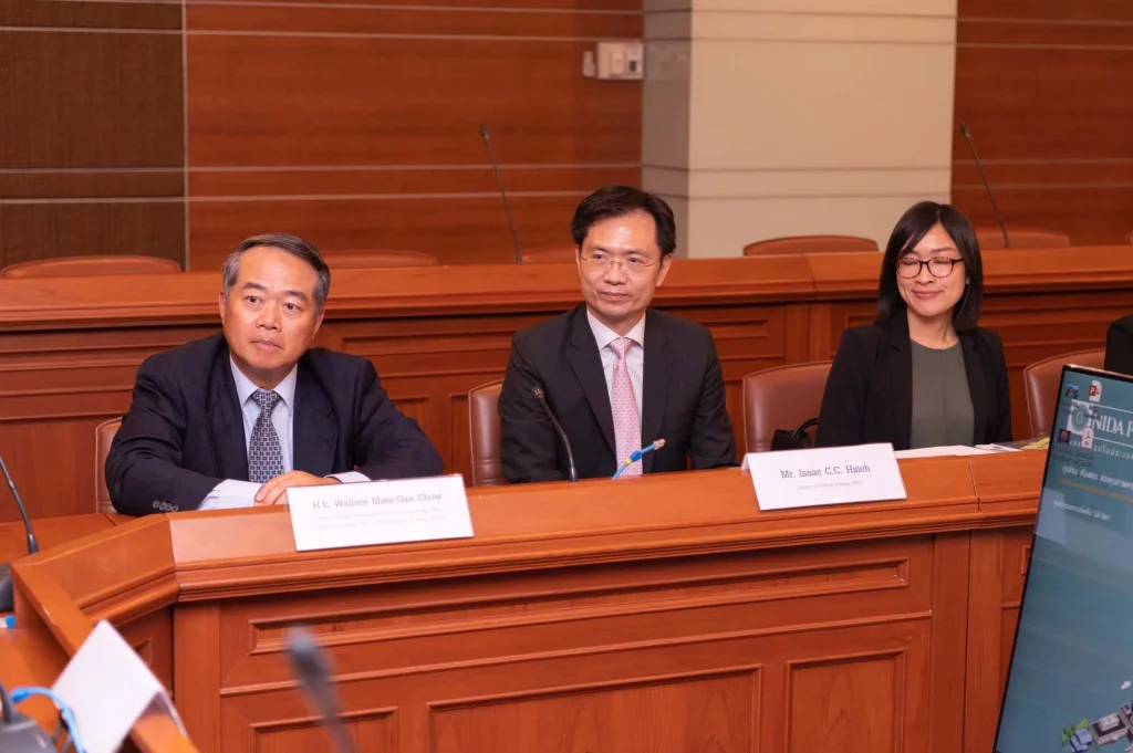 คณะศึกษาดูงานจากสำนักงานเศรษฐกิจฯ ไทเป ประจำประเทศไทย เยี่ยมชมนิด้าโพล