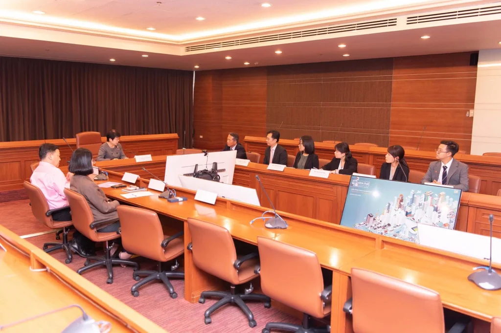 คณะศึกษาดูงานจากสำนักงานเศรษฐกิจฯ ไทเป ประจำประเทศไทย เยี่ยมชมนิด้าโพล