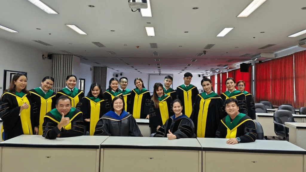 ศูนย์ชลบุรี หลักสูตร MPPM รุ่น 9 ซ้อมย่อยรับปริญญาวันนี้