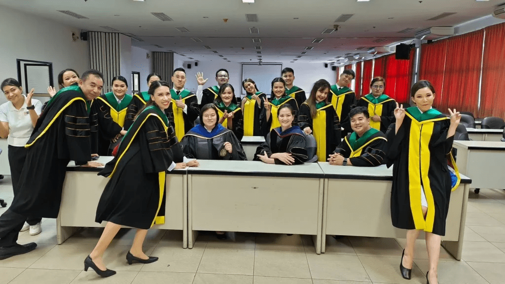 ศูนย์ชลบุรี หลักสูตร MPPM รุ่น 9 ซ้อมย่อยรับปริญญาวันนี้