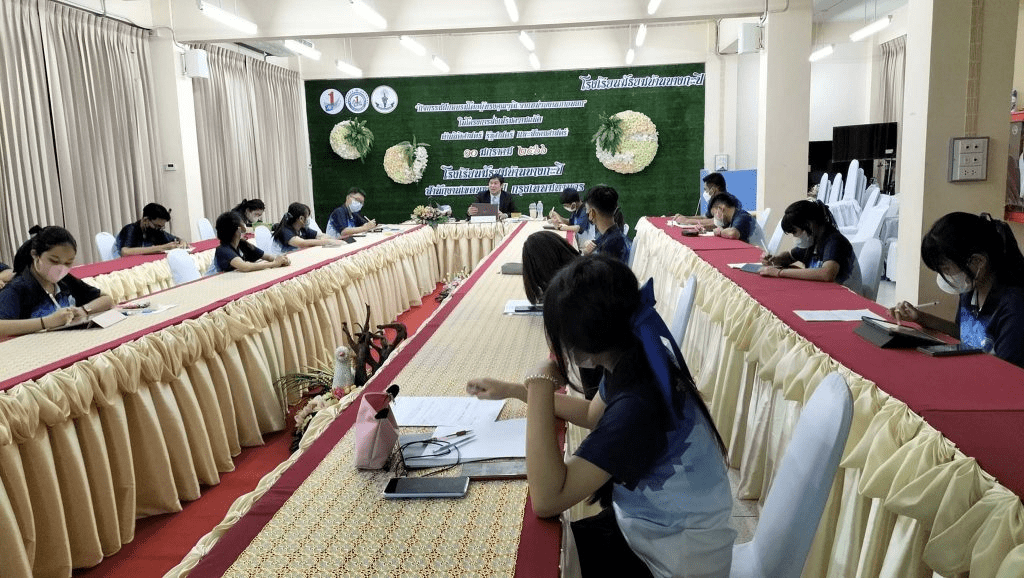 คณะนิติศาสตร์ บรรยายให้ความรู้ กลุ่มนักเรียนนิติรัฐ MBP รุ่น 1