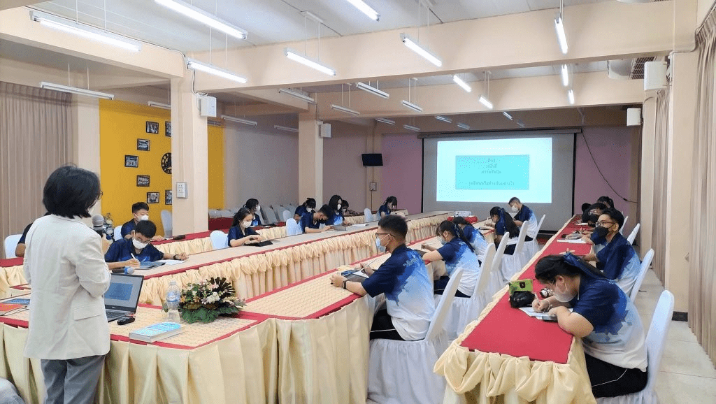 คณะนิติศาสตร์ บรรยายให้ความรู้ กลุ่มนักเรียนนิติรัฐ MBP รุ่น 1