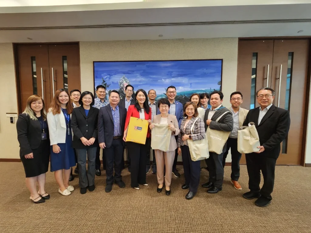 NIDA เยือน Singapore Management University (SMU) สาธารณรัฐสิงคโปร์