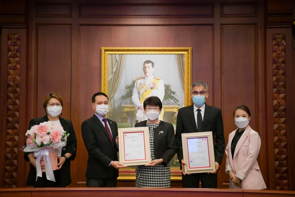 สำนักเทคโนโลยีดิจิทัลและสารสนเทศ รับมอบประกาศนียบัตร ISO9001:2015 และ ISO27001:2013