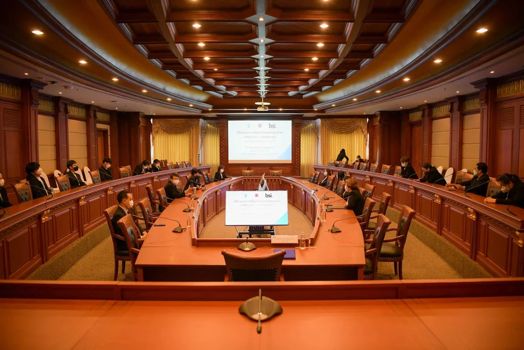 สำนักเทคโนโลยีดิจิทัลและสารสนเทศ รับมอบประกาศนียบัตร ISO9001:2015 และ ISO27001:2013