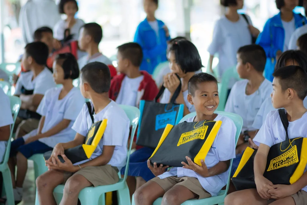 s3 1 อบรม “การรู้เท่าทันสื่อสังคมออนไลน์” โรงเรียนบ้านซับตะเคียน