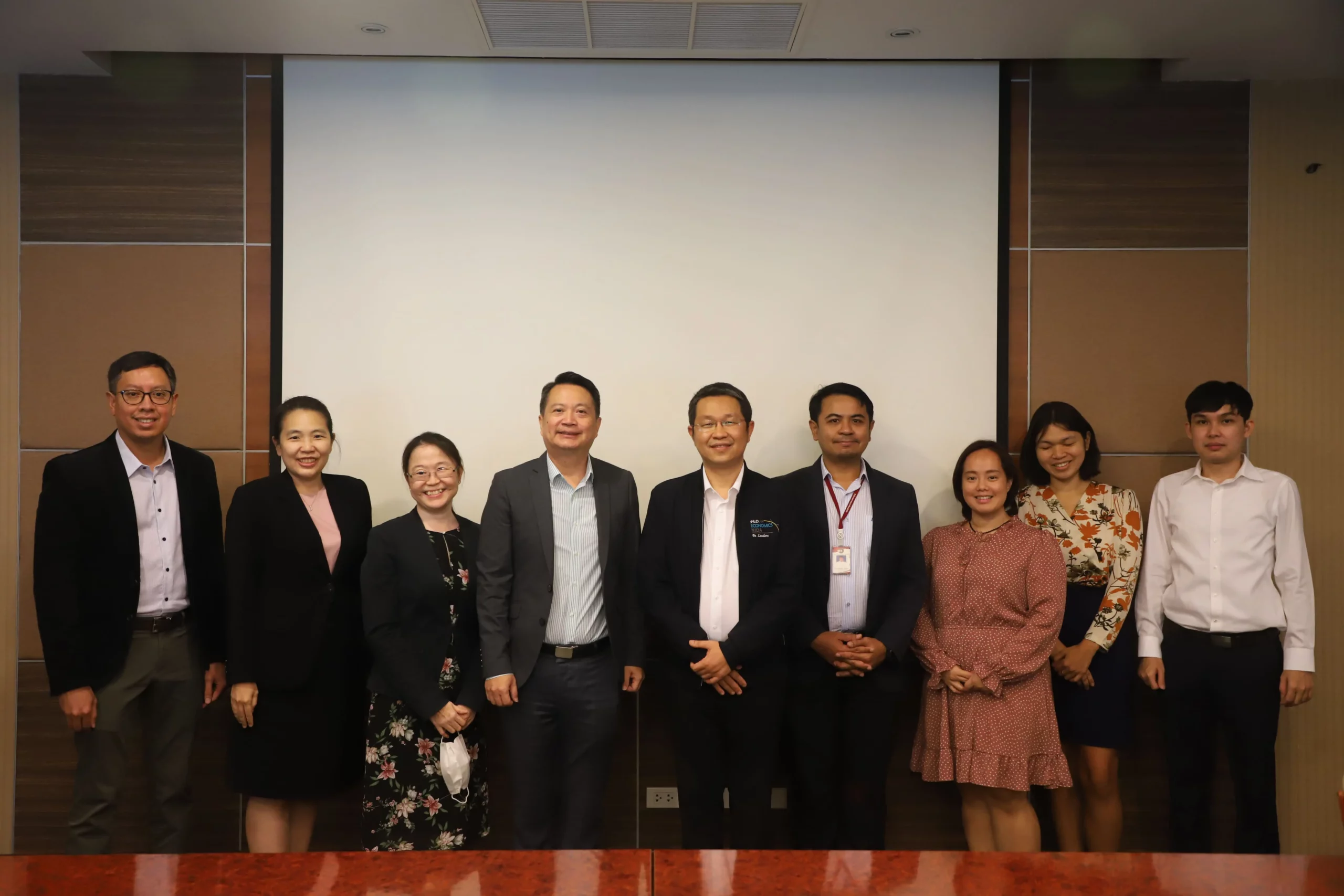 vvc 1 scaled เศรษฐศาสตรมหาบัณฑิต สาขาวิชาเศรษฐศาสตร์ธุรกิจ (ภาคพิเศษ)