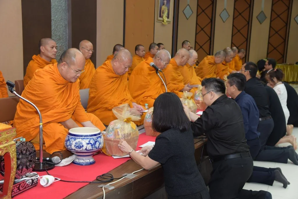 w11 พิธีสวดพระพุทธมนต์ เจริญสมาธิจิตภาวนา