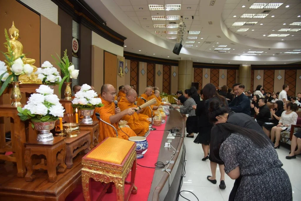 w13 พิธีสวดพระพุทธมนต์ เจริญสมาธิจิตภาวนา