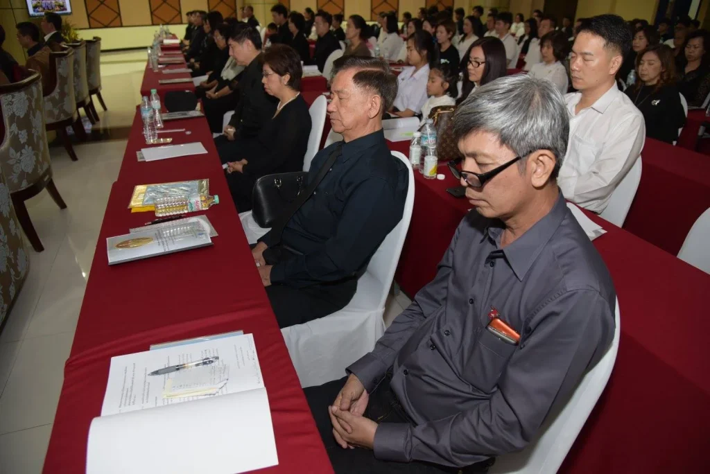 w9 พิธีสวดพระพุทธมนต์ เจริญสมาธิจิตภาวนา