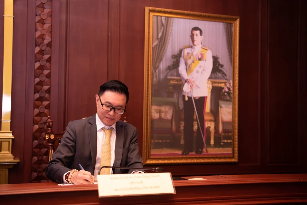 นิด้า – สภาอุตสาหกรรมท่องเที่ยวฯ ลงนามความร่วมมือ ยกระดับมาตรฐาน – พลิกฟื้นอุตสาหกรรมท่องเที่ยวไทย