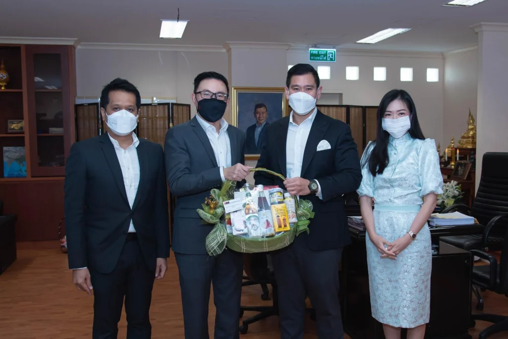 เข้าพบ อว. เพื่อมอบกระเช้าสวัสดีปีใหม่