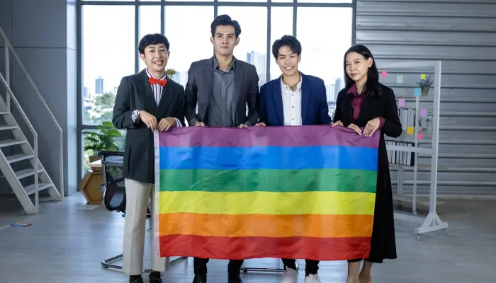 เศรษฐศาสตร์ว่าด้วย การกีดกันต่อเพศทางเลือก ในประเทศไทย