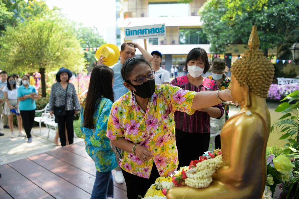‘นิด้า’ ร่วมสืบสานประเพณีสงกรานต์ ประจำปี 2566