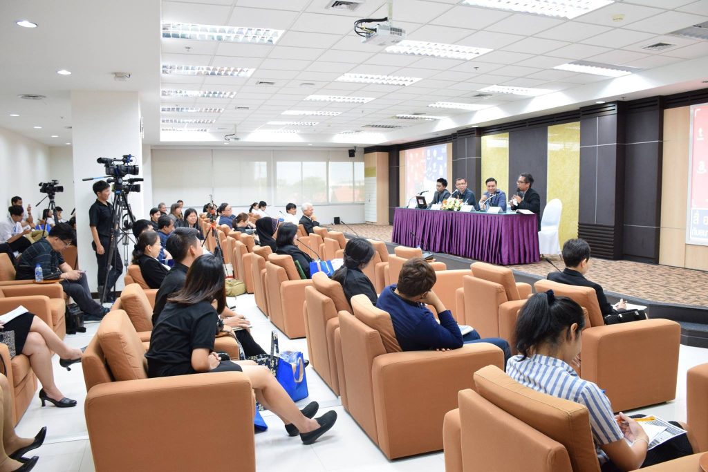 แถลงผลโพลและเสวนาวิชาการ