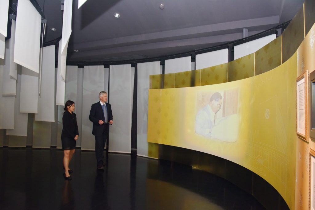 600523oia 13 13 11zon ตัวแทนจาก Victoria University of Wellington นิวซีแลนด์ เดินทางเยือนสถาบัน