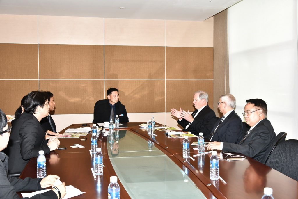 Defense and Business (IDB) เยือนสถาบัน