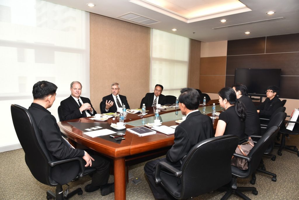 Defense and Business (IDB) เยือนสถาบัน