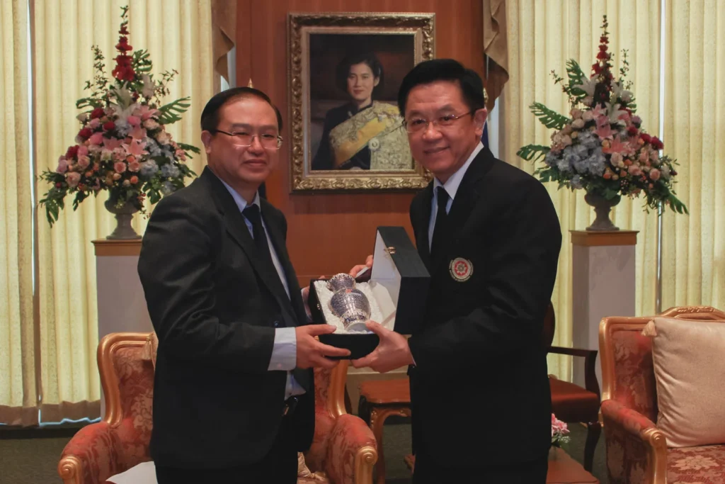 Hong Kong Polytechnic University เข้าเยี่ยมคารวะอธิการบดี