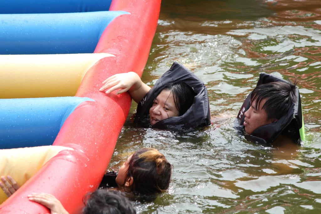 ค่ายนิด้าพัฒนาผู้นำ ครั้งที่ 4(ค่ายนิด้าพัฒนาผู้นำสู่อาเซียน)