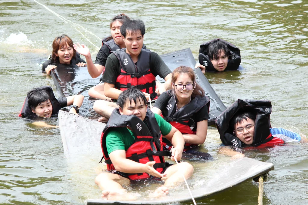 ค่ายนิด้าพัฒนาผู้นำ ครั้งที่ 4(ค่ายนิด้าพัฒนาผู้นำสู่อาเซียน)