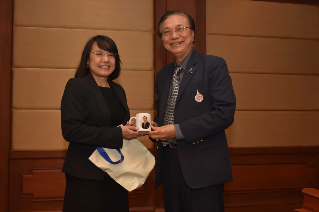 600712 04 scaled คณะผู้บริหารและบุคลากร มหาวิทยาลัยวลัยลักษณ์ เยี่ยมชมสถาบัน